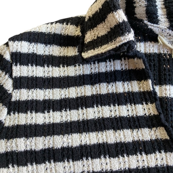Madewell Crochet Knit Black and White Striped V Neck - Picture 4 of 7